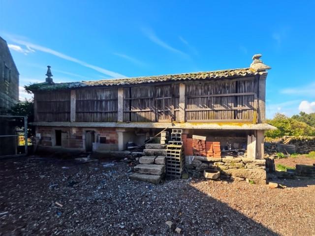 Casa rustica en venta. A Estrada