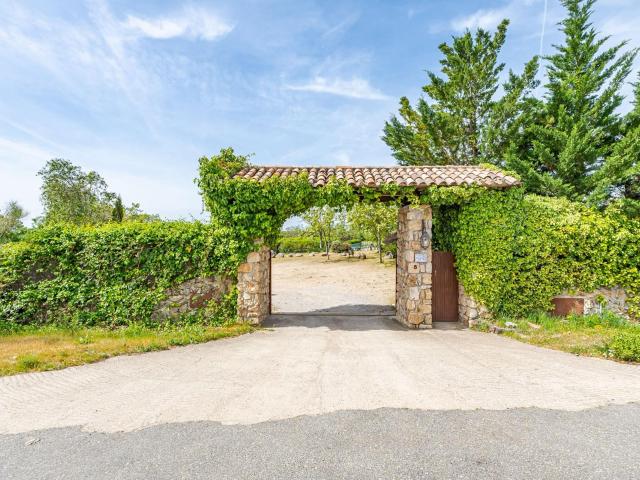 Casa rustica en venta. Miraflores de la Sierra