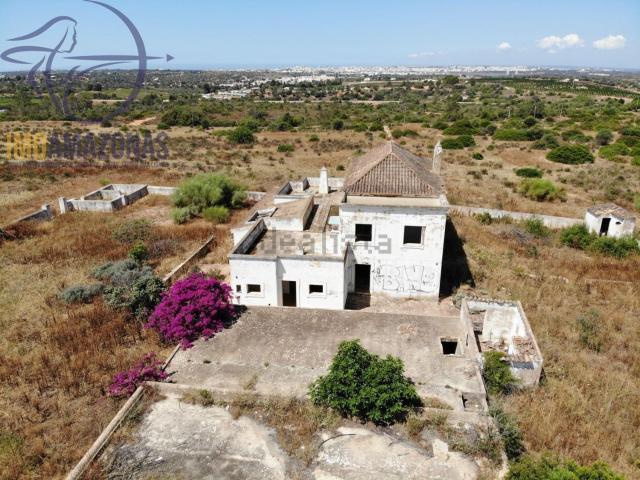 Casa rústica, Estômbar e Parchal