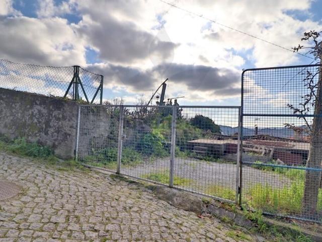 Casa rústica, Esporões