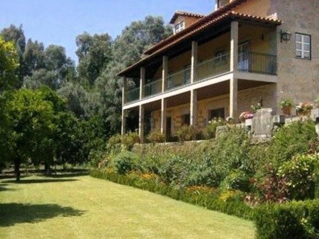Casa rústica, Esqueiros Nevogilde Travassós