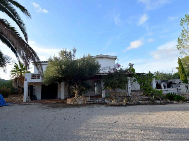 Casa rústica, L&apos Ampolla
