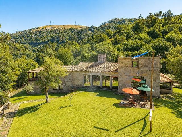 Casa rústica, Louredo