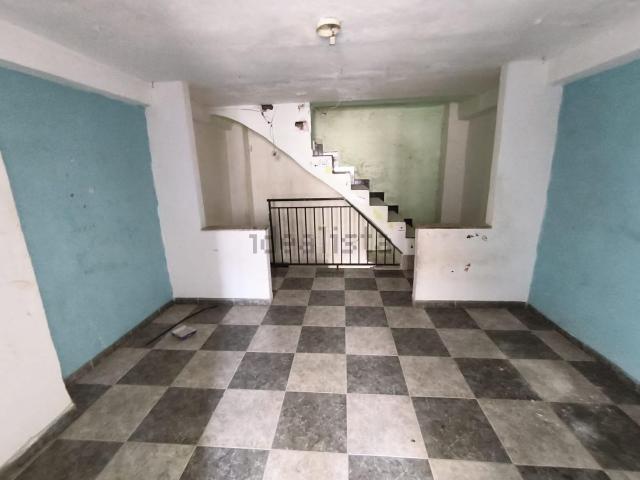 Casa rústica, Loja