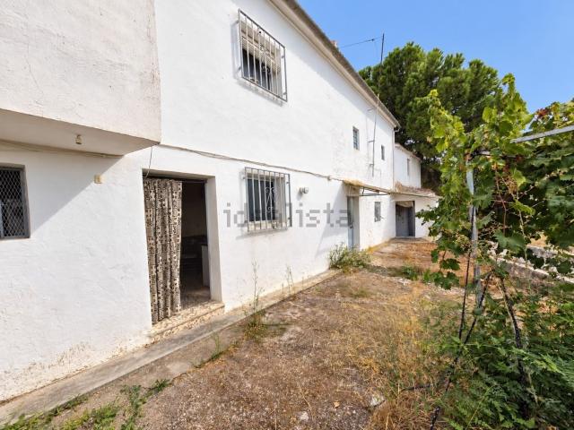 Casa rústica, Loja