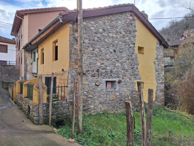 Casa rústica, Lena