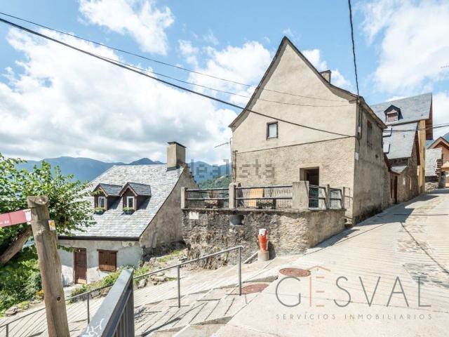 Casa rústica, Les Avellanes i Santa Linya