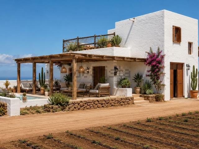 Casa rústica, Moya