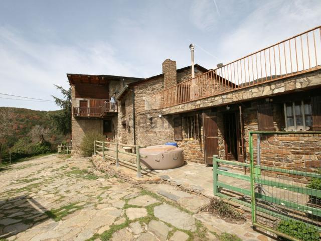 Casa rústica, Montferrer i Castellbó