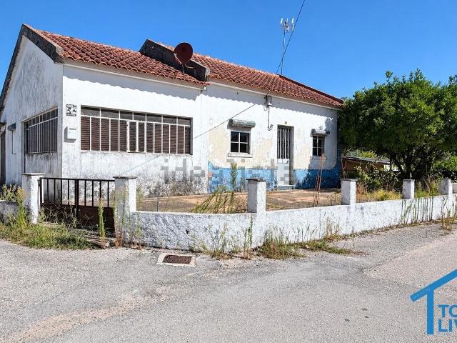 Casa rústica, Madalena e Beselga