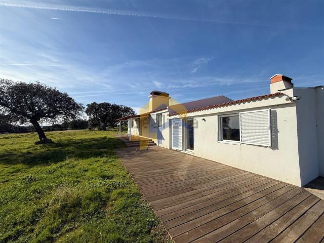 Casa rústica, São Miguel do Rio Torto e Rossio ao Sul do Tejo