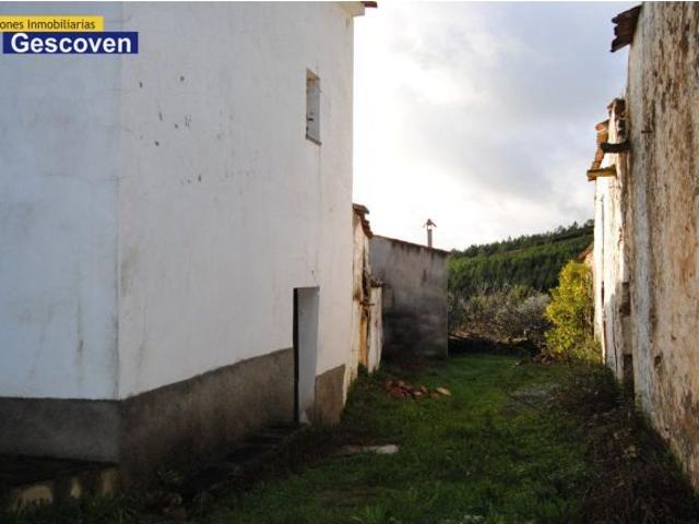 CASA RÚSTICA SEMIRREFORMADA