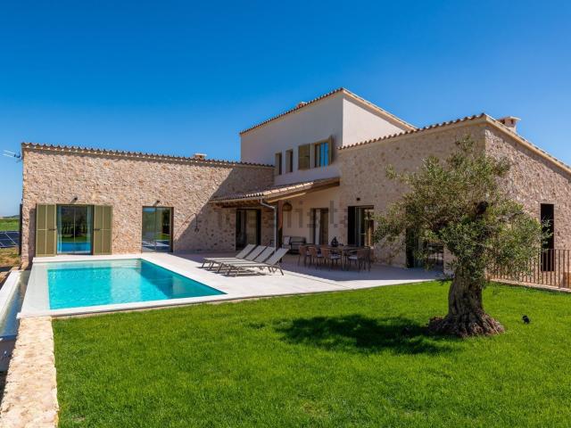 Casa rústica, Sineu