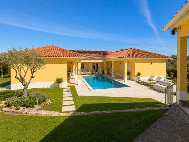 Casa rústica, Póvoa da Isenta
