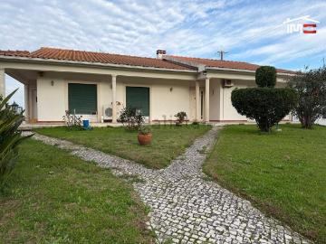 Casa rústica, Póvoa da Isenta