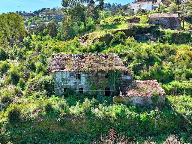 Casa rústica, Paredes de Viadores e Manhuncelos