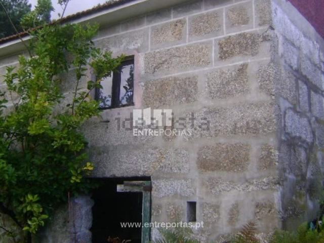 Casa rústica, Paredes de Viadores e Manhuncelos