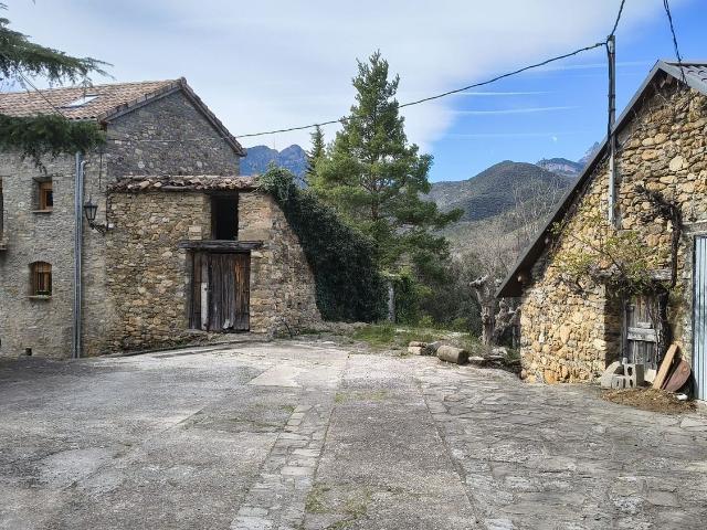 Casa rústica, Puértolas