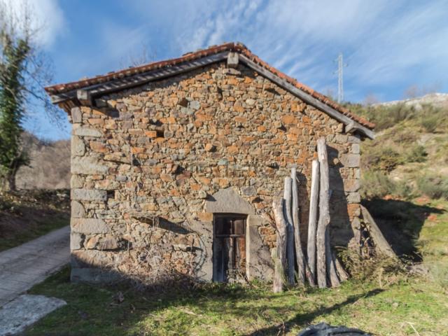 Casa rústica, Quirós