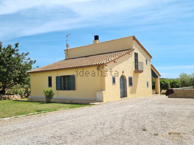 Casa rústica, Roda de Berà