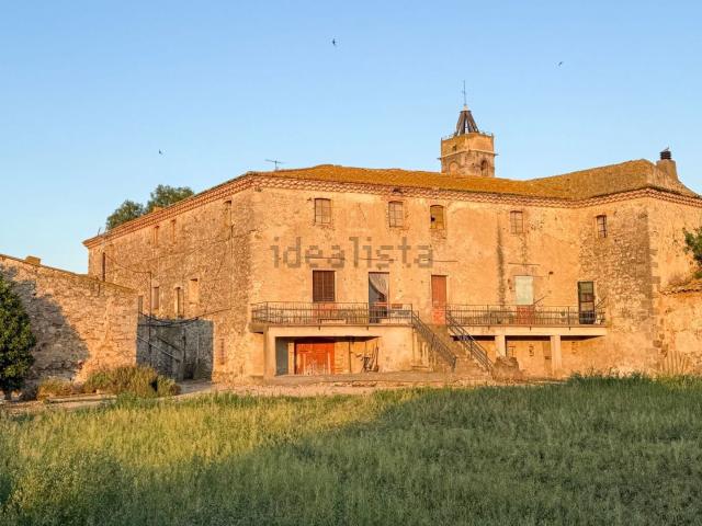 Casa rústica, Riumors