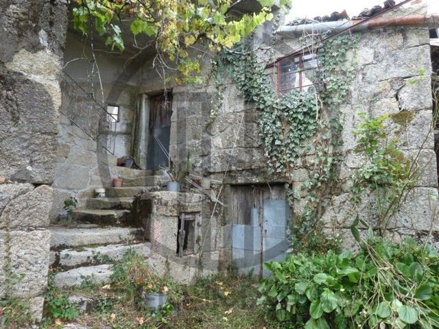 Casa rústica, Ruivães e Campos