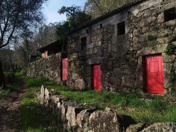 Casa rústica, Vale São Cosme Telhado Portela