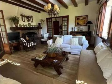 Casa rústica Venta Castellví de Rosanes, Castellví de Rosanes
