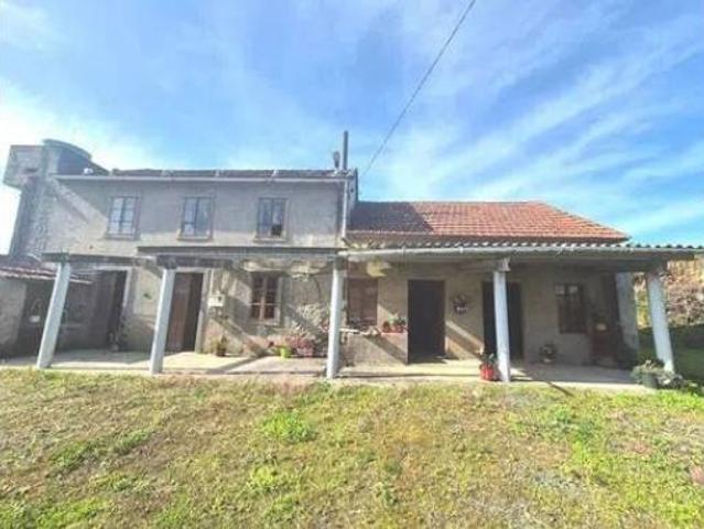 Casa rústica Venta Cerdido, A Vila da Igrexa