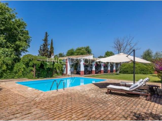 Casa rústica Venta Alcalá del Río, Esquivel
