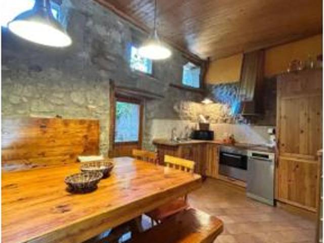 Casa rústica Venta Alpens, Alpens