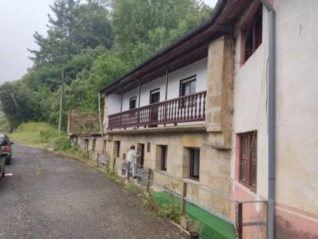 Casa rústica Venta Luena, Luena