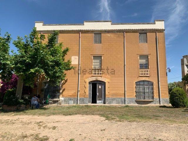 Casa rústica, Vinyols i els Arcs