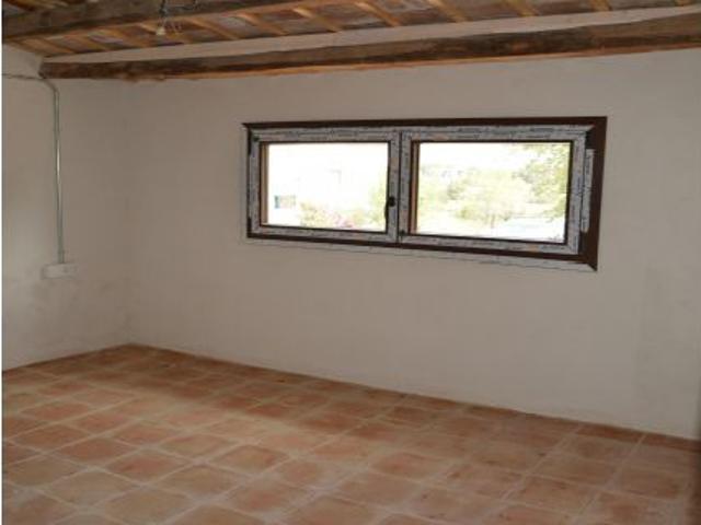 Casa rural exclusiva en pleno núcleo de Puigmoltó