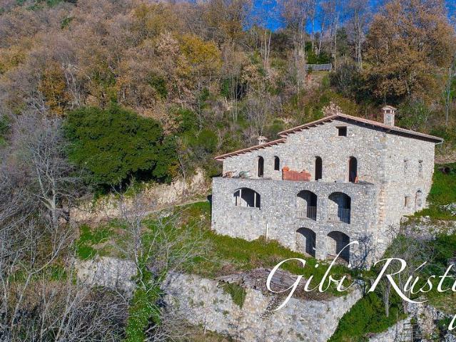 Casa rural en venta en calle Afueras, Montagut, de 350 m² 5 habitaciones por 450.000