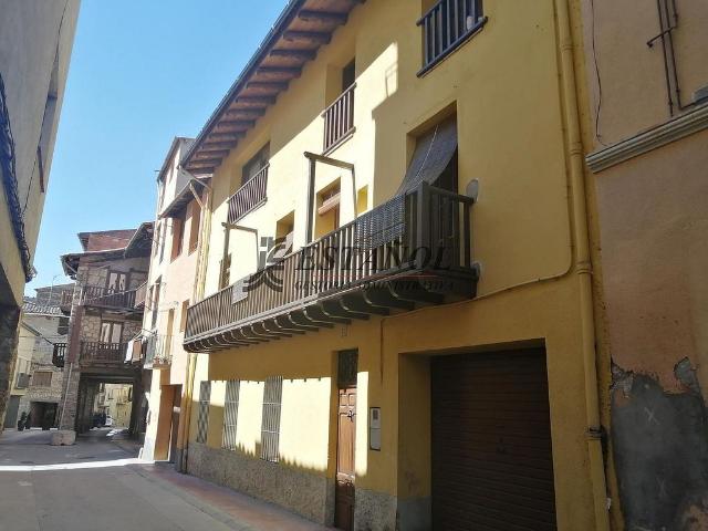 Casa rural en venta en Organyà, de 415 m² 9 habitaciones por 375.000