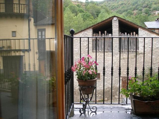 Casa rural en venta en calle Major Castellbo, Montferrer i Castellbó, de 243 m² 5 habitaciones por 385.000