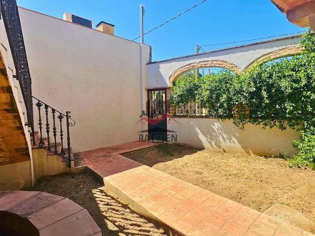 Casa rural en venta en calle Àngel Guimerà, Saus, de 463 m² 6 habitaciones por 580.000