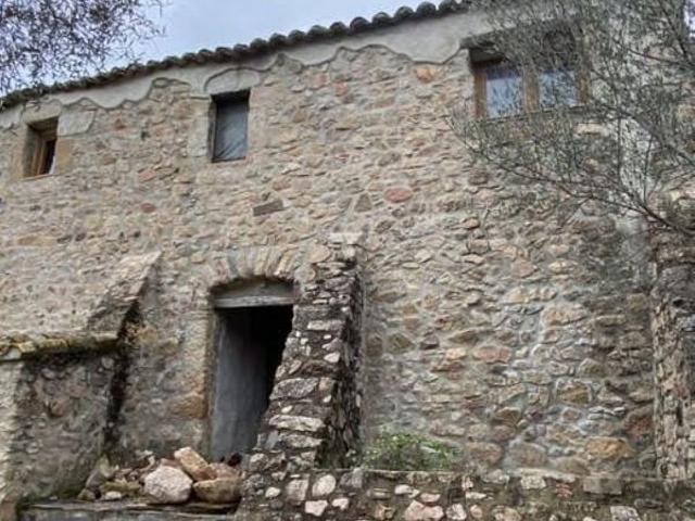 Casa rural en venta en calle Darnius, Darnius, de 350 m² 3 habitaciones por 650.000