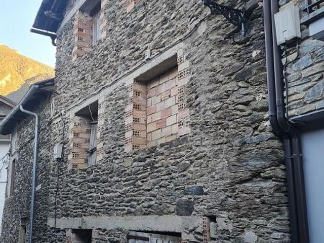 Casa rural en venta en calle De la Carruga, Llavorsí, de 107 m² por 170.000