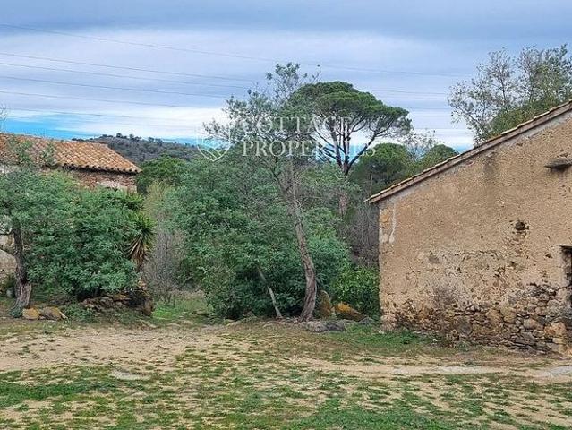 Masía en venta en calle De Llança, Pau, de 200 m² 4 habitaciones por 595.000