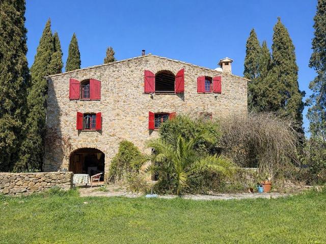 Casa rural en venta en calle Ds Afueras, Maià de Montcal, de 329 m² 5 habitaciones por 700.000
