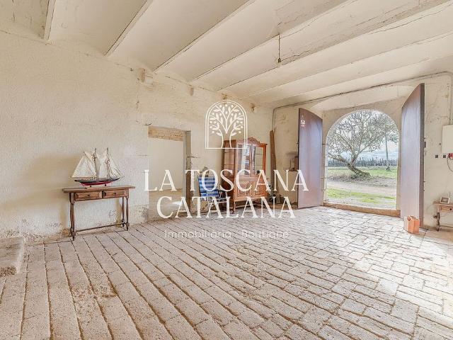 Casa rural en venta en calle Ferreries, Campllong, de 250 m² 6 habitaciones por 690.000