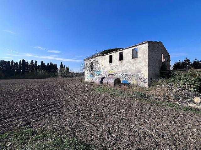Casa rural en venta en calle Làctia, Figueres, de 290 m² 1 habitación por 250.000