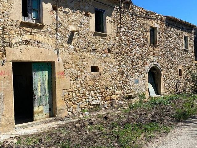 Casa rural en venta en calle Ruïnes Castell, Pontós, de 560 m² 1 habitación por 400.000