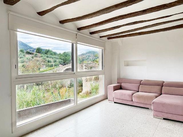 Casa en venta en calle Riu, Vilella Baixa, La, de 445 m² 3 habitaciones por 280.000