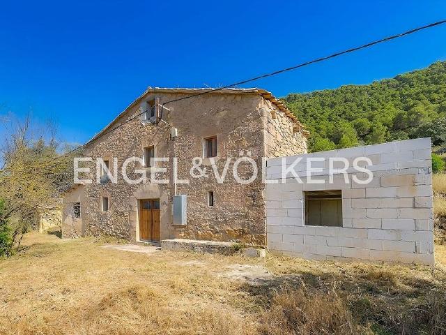 Casa rural en venta en Cardona, de 171 m² 4 habitaciones por 222.000