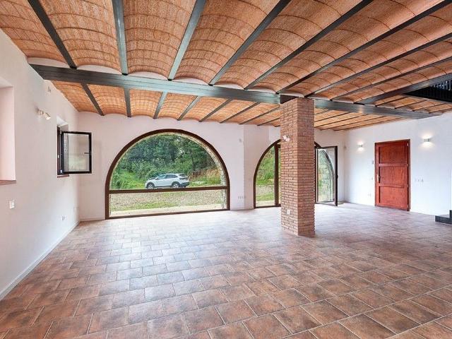 Masía en venta en Planes d´Hostoles, Les, de 144 m² 3 habitaciones por 675.000
