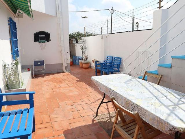 Casa rural en venta en plaza Poligon, Vilanova i La Geltrú, de 130 m² 3 habitaciones por 238.400