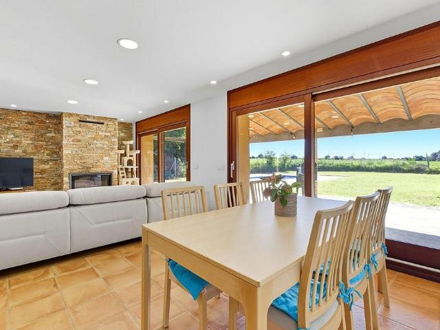 Casa rural en venta en ronda Marinada, Garrigàs, de 208 m² 4 habitaciones por 560.000